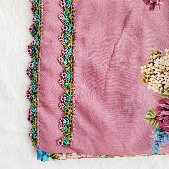 Exotic Handmade Needle Lace Scarf - Picture 3 of 4